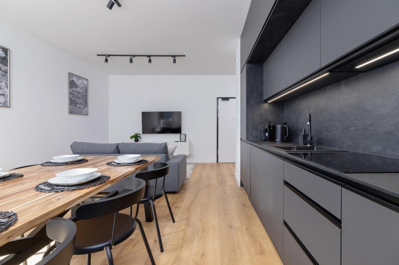 Luxurious Apartment Rakowicka Krakow By Renters Prestige Bagian luar foto