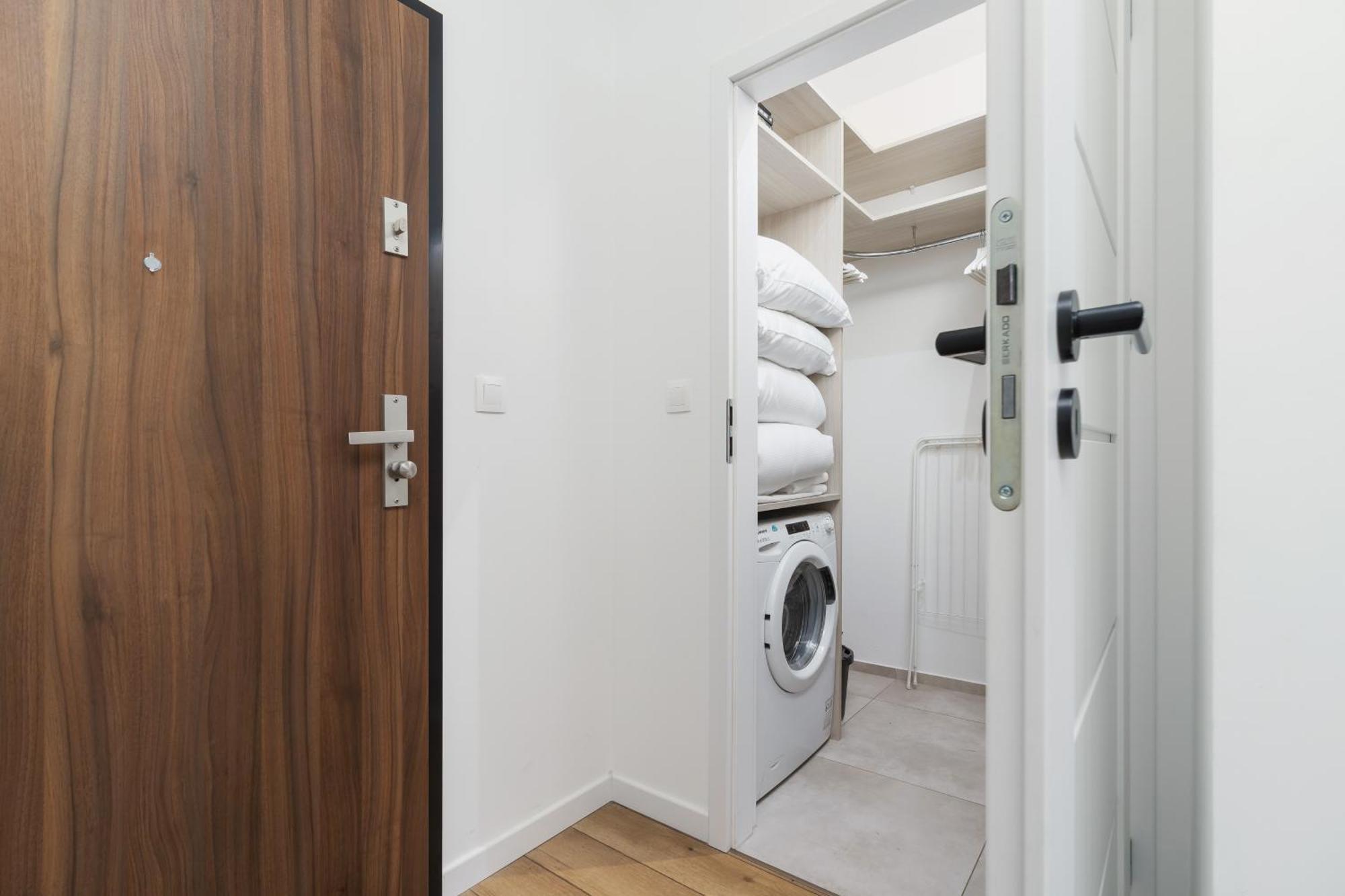Luxurious Apartment Rakowicka Krakow By Renters Prestige Bagian luar foto